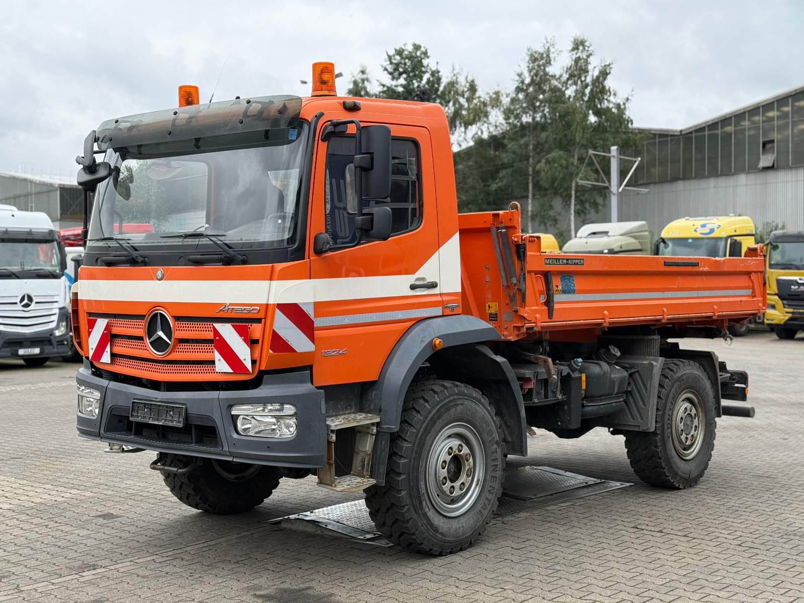 MB ATEGO 1324 4x2 EURO6 WYWROTKA TRÓJSTRONNA